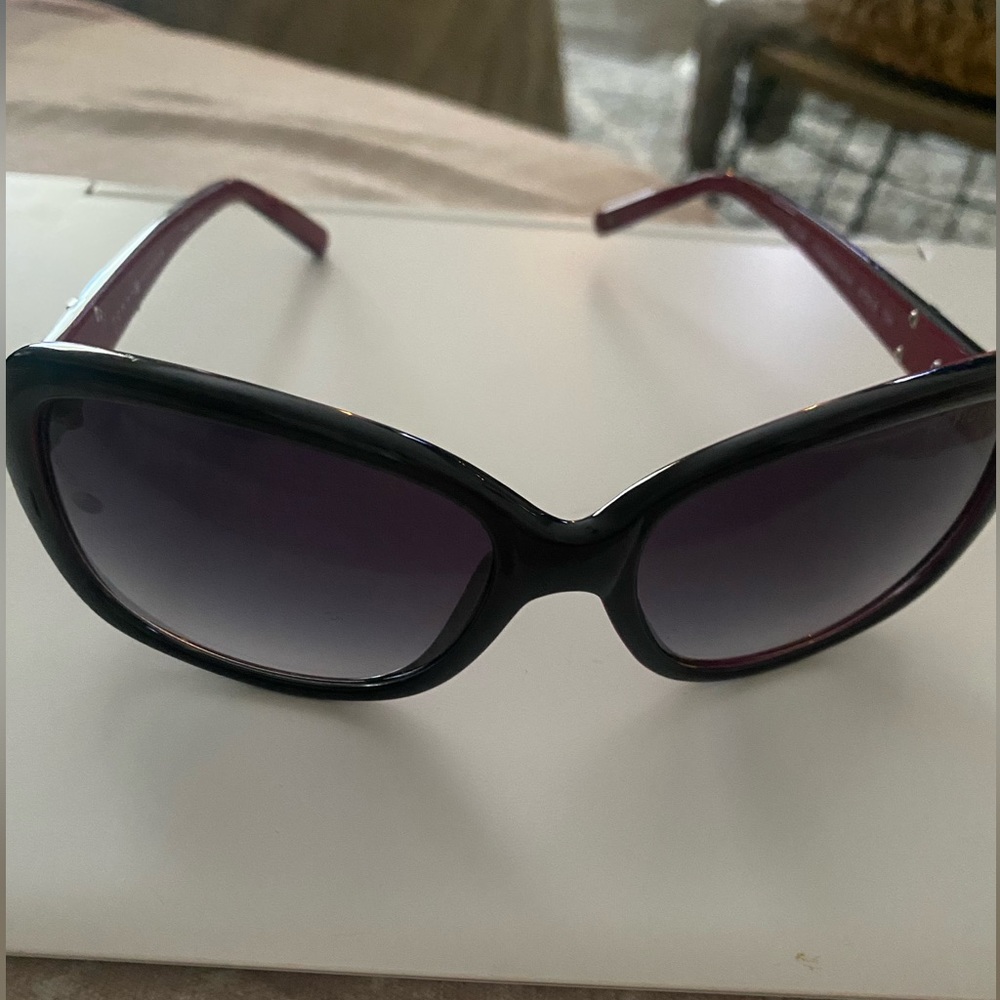 Tommy Hilfiger black frame with burgundy  Woman’s sunglass.